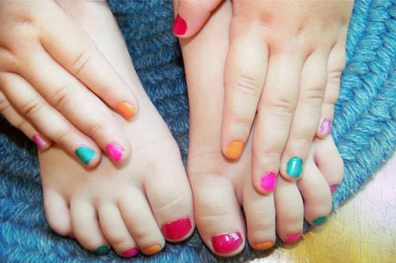 Kids polish change